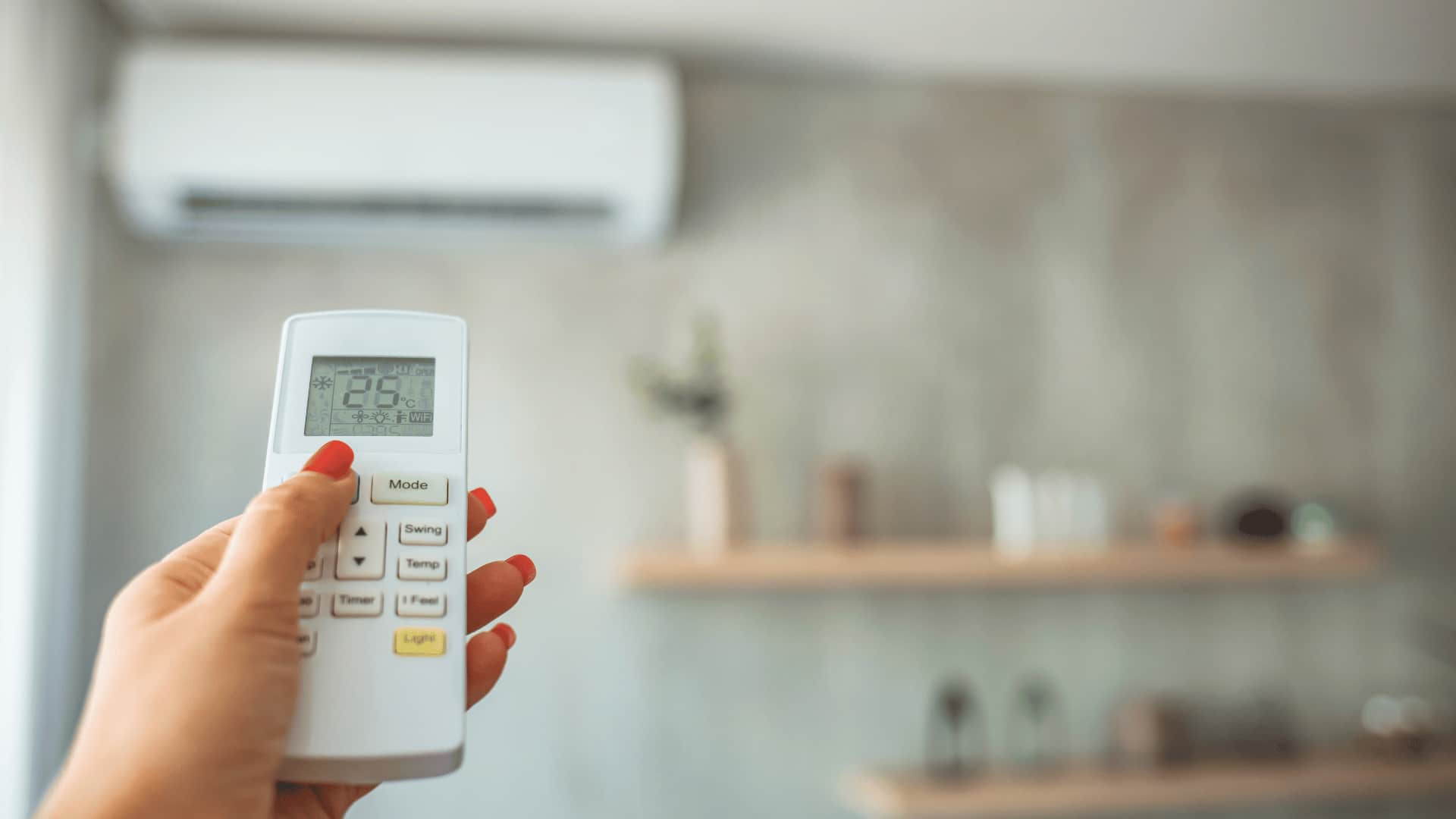 Casi 100 euros el MWh: el precio de la luz se dispara con la ola de calor